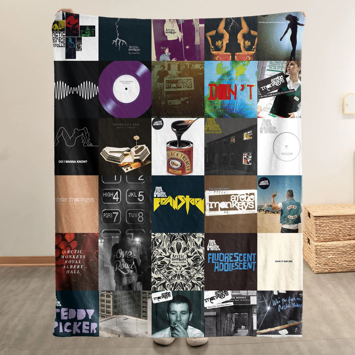 Arctic Monkeys Sherpa Blanket - A Cozy Dive Back Into Indie Rock Glory